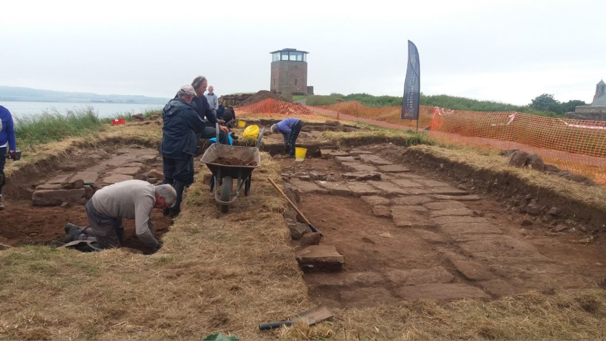 archaeology dig, Holy Island